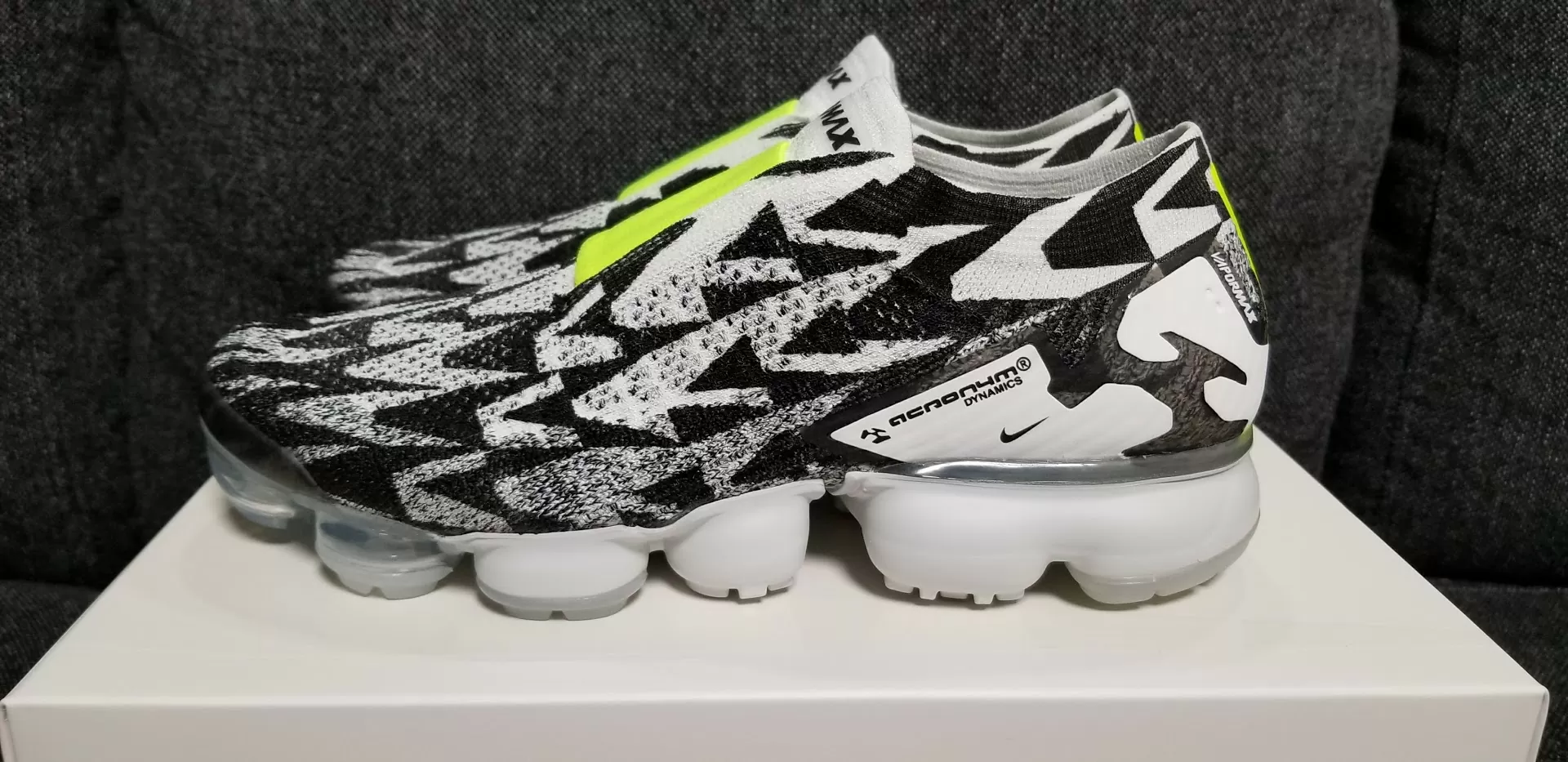 VAPOR MAX MOC2